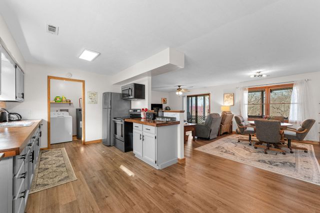 25598 Fox Woods Circle, Shell Knob, MO 65747