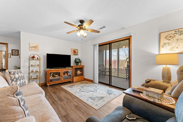 25598 Fox Woods Circle, Shell Knob, MO 65747