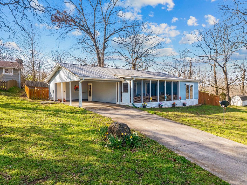 25598 Fox Woods Circle, Shell Knob, MO 65747