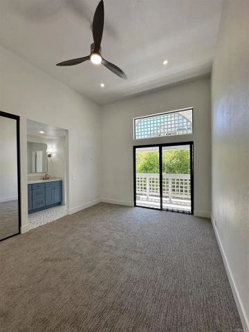 542 Via De La Valle J, Solana Beach, CA 92075