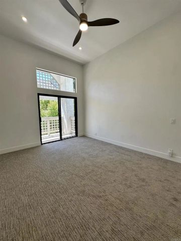 542 Via De La Valle J, Solana Beach, CA 92075