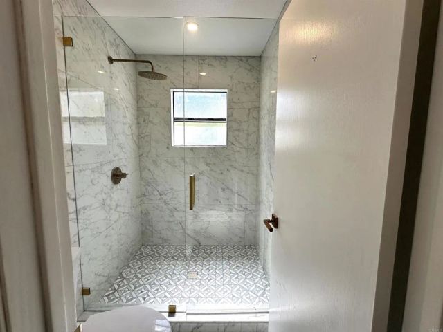 542 Via De La Valle J, Solana Beach, CA 92075