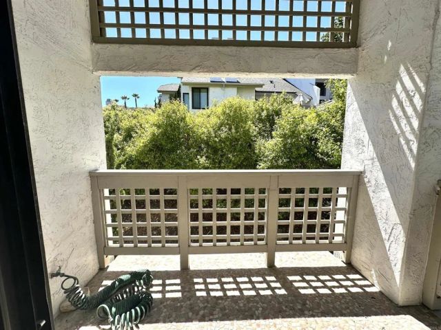 542 Via De La Valle J, Solana Beach, CA 92075