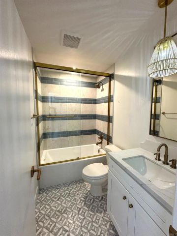 542 Via De La Valle J, Solana Beach, CA 92075