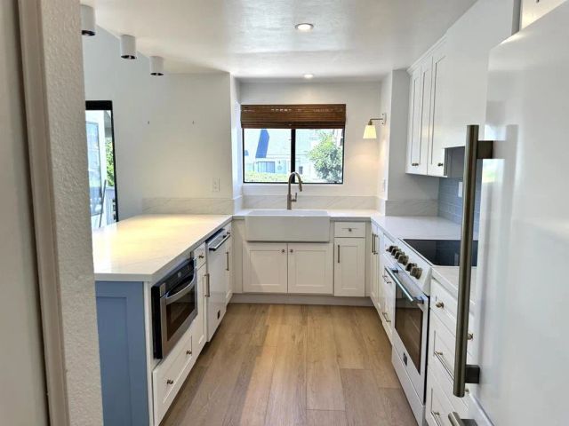 542 Via De La Valle J, Solana Beach, CA 92075