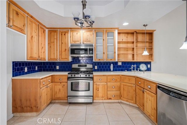 44114 30th Street, Lancaster, CA 93536