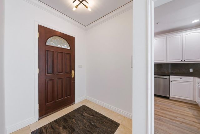 153 N. San Mateo Drive 204, San Mateo, CA 94401