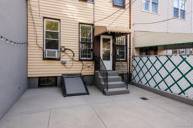554 Central Avenue, Brooklyn, NY 11207