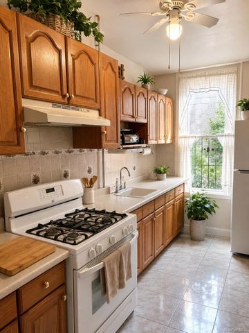 554 Central Avenue, Brooklyn, NY 11207