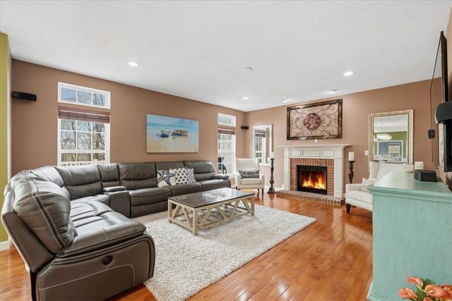 8403 David Dr, Bridgeville, PA 15017