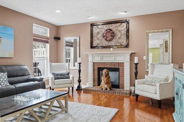 8403 David Dr, Bridgeville, PA 15017