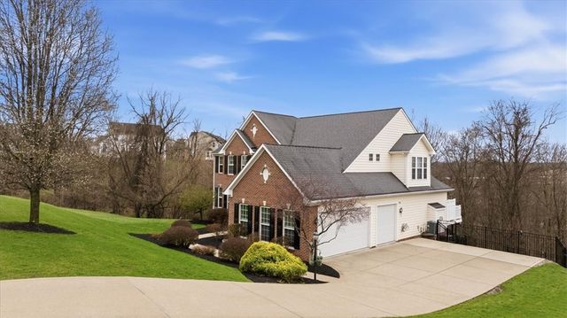 8403 David Dr, Bridgeville, PA 15017