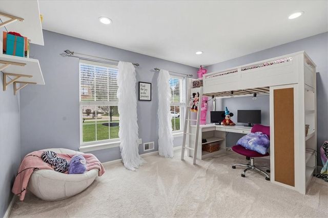 8403 David Dr, Bridgeville, PA 15017