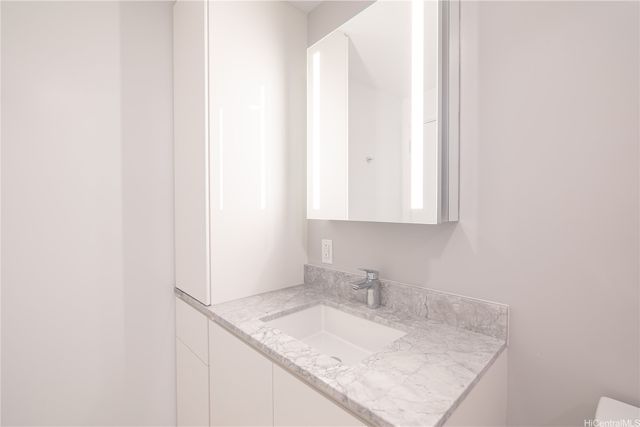 987 Queen Street 1113, Honolulu, HI 96814