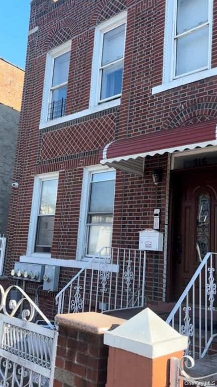 315 Legion Street 2R, Brooklyn, NY 11212