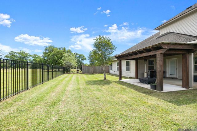 59685 Avery James Dr, Plaquemine, LA 70764