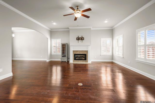 59685 Avery James Dr, Plaquemine, LA 70764