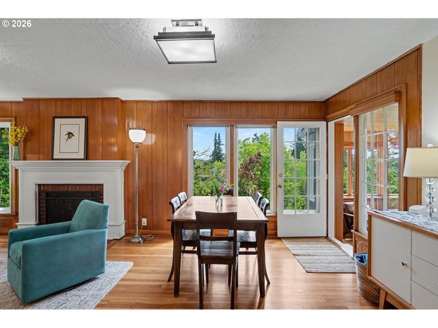11 Nw EDGEWOOD Dr, Corvallis, OR 97330