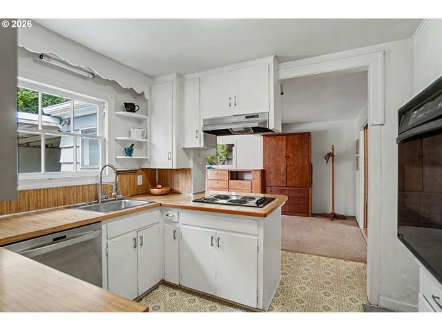 11 Nw EDGEWOOD Dr, Corvallis, OR 97330