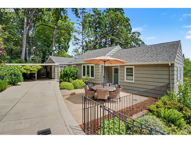 11 Nw EDGEWOOD Dr, Corvallis, OR 97330