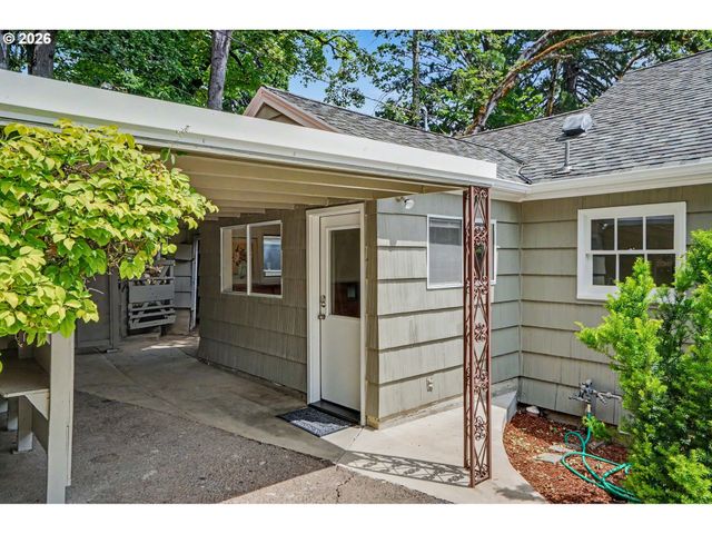 11 Nw EDGEWOOD Dr, Corvallis, OR 97330
