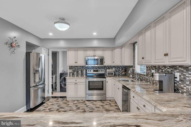 2942 WEXFORD RD, Bensalem, PA 19020