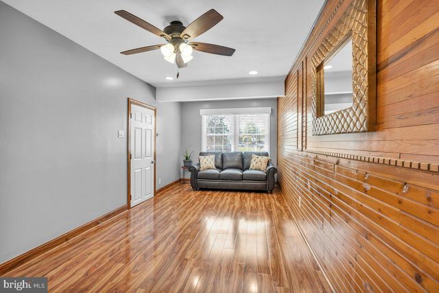 2942 WEXFORD RD, Bensalem, PA 19020