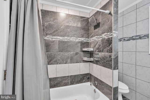 2942 WEXFORD RD, Bensalem, PA 19020