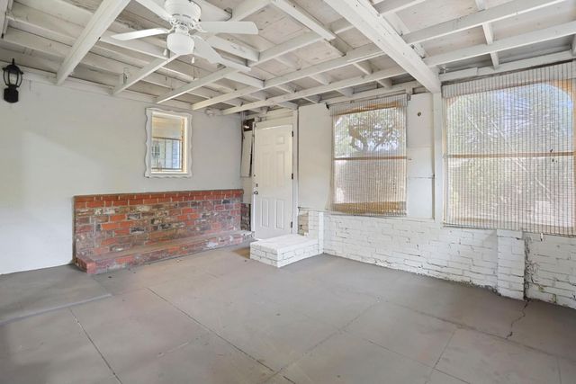 2044 Del Rio Dr, Stockton, CA 95204