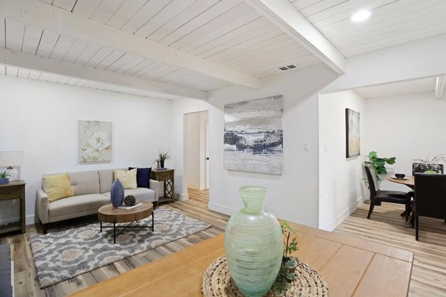 2044 Del Rio Dr, Stockton, CA 95204