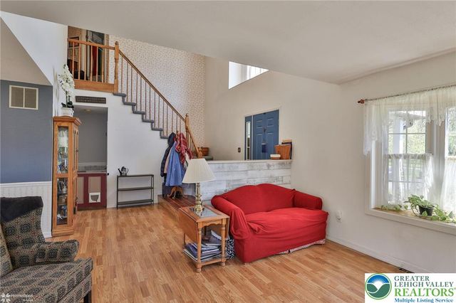 121 East Douglasville Road, Bushkill Twp, PA 18064
