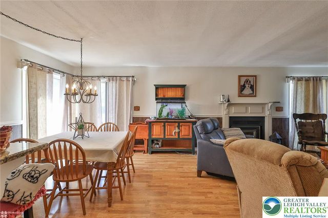 121 East Douglasville Road, Bushkill Twp, PA 18064