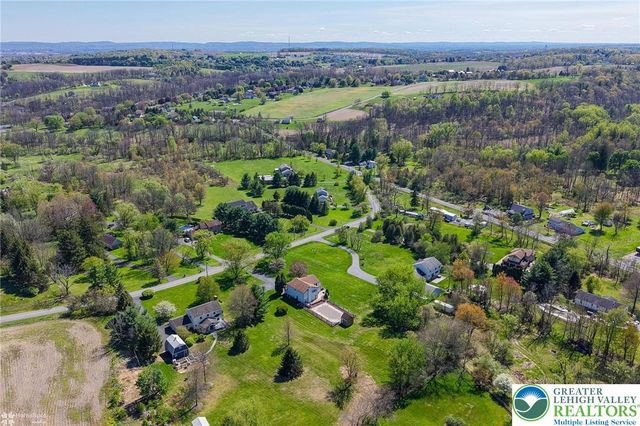 121 East Douglasville Road, Bushkill Twp, PA 18064