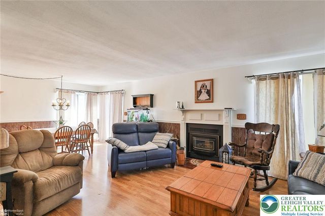 121 East Douglasville Road, Bushkill Twp, PA 18064
