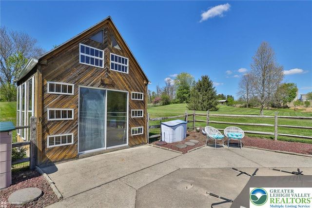 121 East Douglasville Road, Bushkill Twp, PA 18064