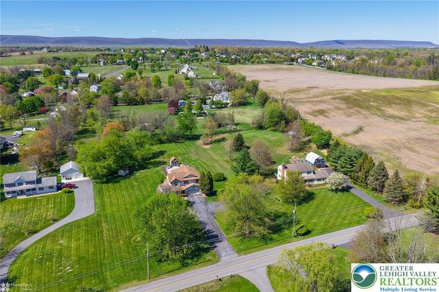 121 East Douglasville Road, Bushkill Twp, PA 18064