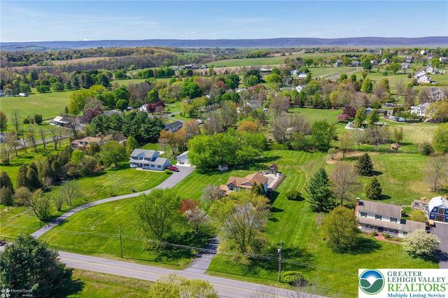 121 East Douglasville Road, Bushkill Twp, PA 18064