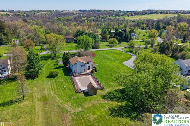 121 East Douglasville Road, Bushkill Twp, PA 18064