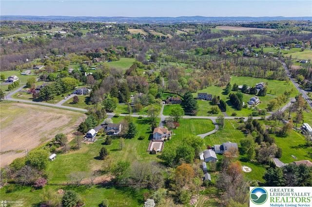 121 East Douglasville Road, Bushkill Twp, PA 18064