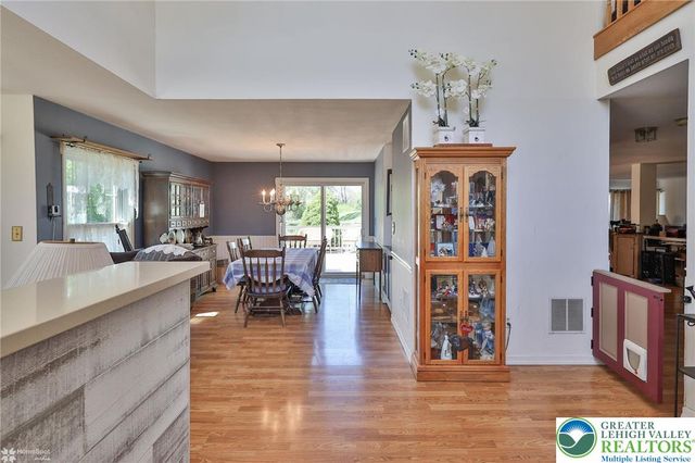 121 East Douglasville Road, Bushkill Twp, PA 18064