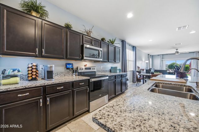 4913 E CHROMIUM Road, San Tan Valley, AZ 85143