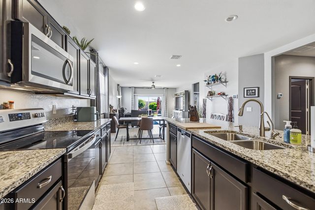 4913 E CHROMIUM Road, San Tan Valley, AZ 85143