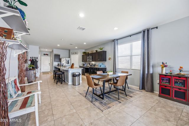 4913 E CHROMIUM Road, San Tan Valley, AZ 85143