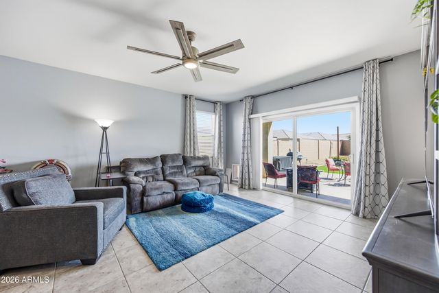 4913 E CHROMIUM Road, San Tan Valley, AZ 85143