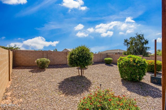 4913 E CHROMIUM Road, San Tan Valley, AZ 85143