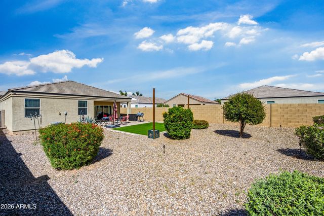 4913 E CHROMIUM Road, San Tan Valley, AZ 85143