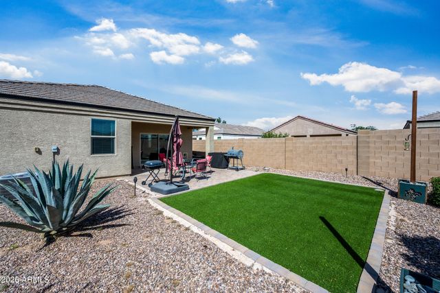 4913 E CHROMIUM Road, San Tan Valley, AZ 85143