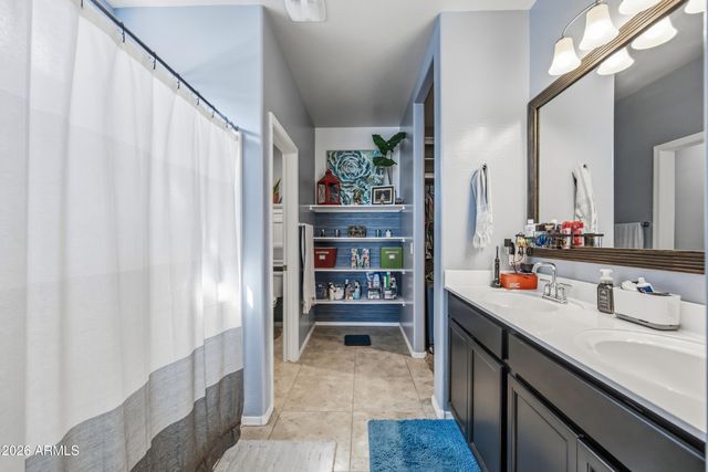 4913 E CHROMIUM Road, San Tan Valley, AZ 85143