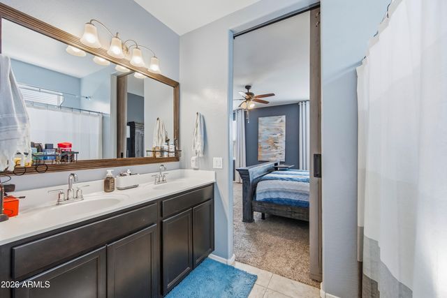 4913 E CHROMIUM Road, San Tan Valley, AZ 85143