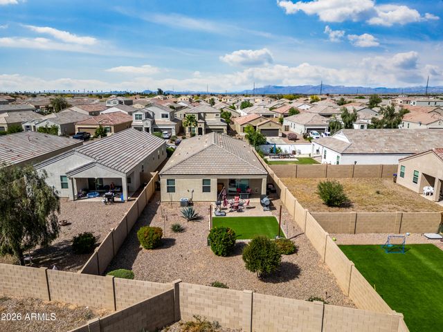 4913 E CHROMIUM Road, San Tan Valley, AZ 85143